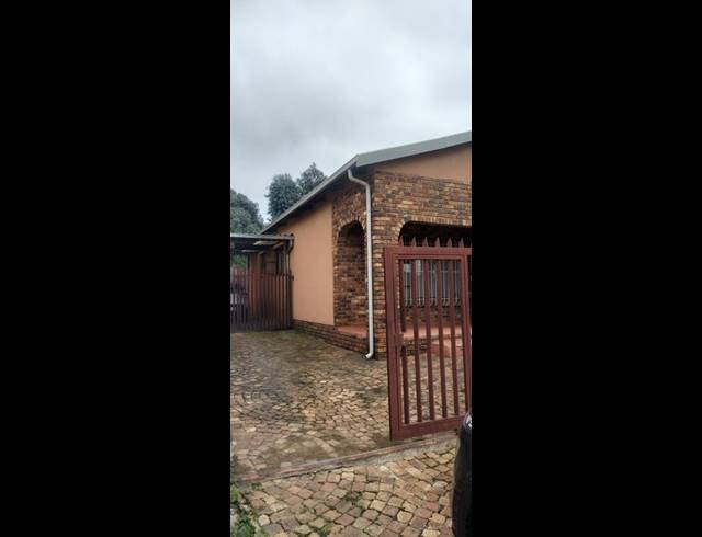 3 BEDROOM HOUSE FOR SALE IN RIVERLEA